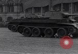 Standbild Sowjetische Truppen greifen Deutsche in Haus-zu-Haus-Schlachten in ein Stadt Moskau Russland Sowjetunion, 1941, aus Sekunde 42 historischem Filmmaterial Videoclip 65675037964