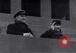 Standbild Sowjetische Truppen greifen Deutsche in Haus-zu-Haus-Schlachten in ein Stadt Moskau Russland Sowjetunion, 1941, aus Sekunde 51 historischem Filmmaterial Videoclip 65675037964