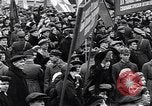Standbild Sowjetische Truppen greifen Deutsche in Haus-zu-Haus-Schlachten in ein Stadt Moskau Russland Sowjetunion, 1941, aus Sekunde 56 historischem Filmmaterial Videoclip 65675037964