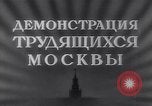 Image les gens de Moscou Parade Moscou Russie Union Soviétique, 1952, de la seconde 4 séquences d'archives historiques vidéo 65675037975