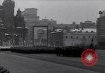 Image les gens de Moscou Parade Moscou Russie Union Soviétique, 1952, de la seconde 10 séquences d'archives historiques vidéo 65675037975