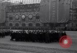 Image les gens de Moscou Parade Moscou Russie Union Soviétique, 1952, de la seconde 18 séquences d'archives historiques vidéo 65675037975
