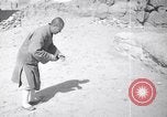 Standbild Statue von Buddha China, 1940, aus Sekunde 58 historischem Filmmaterial Videoclip 65675037980