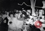 Standbild Mein Mann Godfrey Film Premier Los Angeles California USA, 1957, aus Sekunde 11 historischem Filmmaterial Videoclip 65675037997