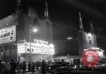 Standbild Mein Mann Godfrey Film Premier Los Angeles California USA, 1957, aus Sekunde 60 historischem Filmmaterial Videoclip 65675037997