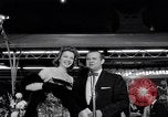 Standbild Mein Mann Godfrey film Premier Los Angeles California USA, 1957, aus Sekunde 28 historischem Filmmaterial Videoclip 65675037998