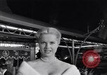 Standbild Mein Mann Godfrey film Premier Los Angeles California USA, 1957, aus Sekunde 50 historischem Filmmaterial Videoclip 65675037998
