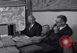 Immagine di I manoscritti originali dissigillato ed illustrato ai giornalisti United States USA, 1957, secondo 8 filmato di repertorio 65675038001