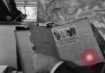 Immagine di I manoscritti originali dissigillato ed illustrato ai giornalisti United States USA, 1957, secondo 56 filmato di repertorio 65675038001