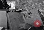 Immagine di I manoscritti originali dissigillato ed illustrato ai giornalisti United States USA, 1957, secondo 57 filmato di repertorio 65675038001