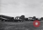 Image Parachutistes Royaume-Uni, 1944, de la seconde 33 séquences d'archives historiques vidéo 65675038002