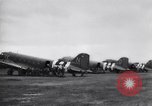 Image Parachutistes Royaume-Uni, 1944, de la seconde 38 séquences d'archives historiques vidéo 65675038002