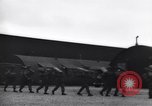 Image Parachutistes Royaume-Uni, 1944, de la seconde 44 séquences d'archives historiques vidéo 65675038002
