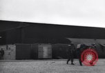 Image Parachutistes Royaume-Uni, 1944, de la seconde 50 séquences d'archives historiques vidéo 65675038002