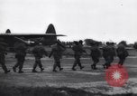 Image Parachutistes Royaume-Uni, 1944, de la seconde 53 séquences d'archives historiques vidéo 65675038002