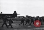 Image Parachutistes Royaume-Uni, 1944, de la seconde 62 séquences d'archives historiques vidéo 65675038002