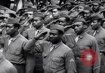 Standbild Negro Soldaten Astoria New York USA, 1945, aus Sekunde 47 historischem Filmmaterial Videoclip 65675038003