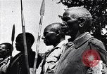 Image Visites de la délégation britannique Mau Mau Kenya, 1955, de la seconde 49 séquences d'archives historiques vidéo 65675038018
