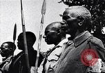 Image Visites de la délégation britannique Mau Mau Kenya, 1955, de la seconde 50 séquences d'archives historiques vidéo 65675038018