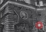 Standbild sowjetische und amerikanische Soldaten Moskau Russland Sowjetunion, 1945, aus Sekunde 33 historischem Filmmaterial Videoclip 65675038019