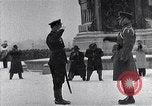 Standbild sowjetische und amerikanische Soldaten Moskau Russland Sowjetunion, 1945, aus Sekunde 53 historischem Filmmaterial Videoclip 65675038019