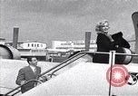 Image Joe Dimaggio et Marilyn Monroe United States USA, 1955, de la seconde 42 séquences d'archives historiques vidéo 65675038020