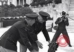 Standbild Allgemeine Van Flotte Athen Griechenland Syntagma Square, 1948, aus Sekunde 11 historischem Filmmaterial Videoclip 65675038021