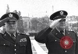 Standbild Allgemeine Van Flotte Athen Griechenland Syntagma Square, 1948, aus Sekunde 15 historischem Filmmaterial Videoclip 65675038021