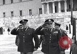 Standbild Allgemeine Van Flotte Athen Griechenland Syntagma Square, 1948, aus Sekunde 21 historischem Filmmaterial Videoclip 65675038021