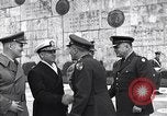 Standbild Allgemeine Van Flotte Athen Griechenland Syntagma Square, 1948, aus Sekunde 26 historischem Filmmaterial Videoclip 65675038021