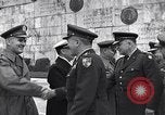 Standbild Allgemeine Van Flotte Athen Griechenland Syntagma Square, 1948, aus Sekunde 29 historischem Filmmaterial Videoclip 65675038021
