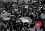 Image International Auto Show New York City USA, 1956, de la seconde 3 séquences d'archives historiques vidéo 65675038024