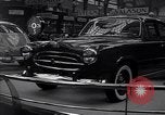 Image International Auto Show New York City USA, 1956, de la seconde 4 séquences d'archives historiques vidéo 65675038024