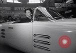Image International Auto Show New York City USA, 1956, de la seconde 14 séquences d'archives historiques vidéo 65675038024