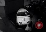 Image International Auto Show New York City USA, 1956, de la seconde 18 séquences d'archives historiques vidéo 65675038024