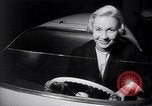 Image International Auto Show New York City USA, 1956, de la seconde 19 séquences d'archives historiques vidéo 65675038024