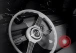 Image International Auto Show New York City USA, 1956, de la seconde 28 séquences d'archives historiques vidéo 65675038024