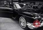 Image International Auto Show New York City USA, 1956, de la seconde 32 séquences d'archives historiques vidéo 65675038024