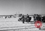 Immagine di Le forze britanniche intercettare illegale di immigrati ebrei Palestina, 1947, secondo 31 filmato di repertorio 65675038027