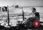 Immagine di Le forze britanniche intercettare illegale di immigrati ebrei Palestina, 1947, secondo 58 filmato di repertorio 65675038027