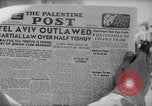 Standbild britischen Verhängung des Kriegsrechts in Eretz Israel Tel Aviv Palästina, 1947, aus Sekunde 4 historischem Filmmaterial Videoclip 65675038028
