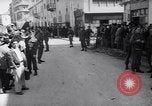 Standbild britischen Verhängung des Kriegsrechts in Eretz Israel Tel Aviv Palästina, 1947, aus Sekunde 25 historischem Filmmaterial Videoclip 65675038028