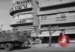 Standbild britischen Verhängung des Kriegsrechts in Eretz Israel Tel Aviv Palästina, 1947, aus Sekunde 60 historischem Filmmaterial Videoclip 65675038028