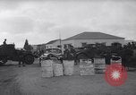 Standbild britische Truppen Verhängung des Kriegsrechts Tel Aviv Palästina, 1947, aus Sekunde 3 historischem Filmmaterial Videoclip 65675038029