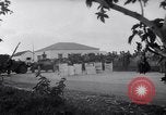 Standbild britische Truppen Verhängung des Kriegsrechts Tel Aviv Palästina, 1947, aus Sekunde 14 historischem Filmmaterial Videoclip 65675038029