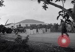 Standbild britische Truppen Verhängung des Kriegsrechts Tel Aviv Palästina, 1947, aus Sekunde 15 historischem Filmmaterial Videoclip 65675038029