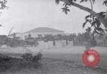 Standbild britische Truppen Verhängung des Kriegsrechts Tel Aviv Palästina, 1947, aus Sekunde 19 historischem Filmmaterial Videoclip 65675038029
