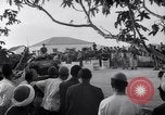 Standbild britische Truppen Verhängung des Kriegsrechts Tel Aviv Palästina, 1947, aus Sekunde 25 historischem Filmmaterial Videoclip 65675038029