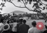 Standbild britische Truppen Verhängung des Kriegsrechts Tel Aviv Palästina, 1947, aus Sekunde 26 historischem Filmmaterial Videoclip 65675038029
