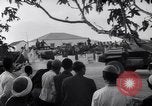 Standbild britische Truppen Verhängung des Kriegsrechts Tel Aviv Palästina, 1947, aus Sekunde 30 historischem Filmmaterial Videoclip 65675038029